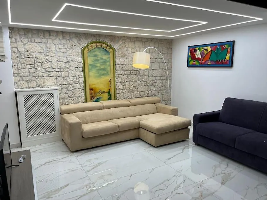 Appartamento La Casa Di Memi Napoli Italia